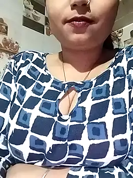 Snapshot of Hot-Pooja25 chatting on 02/01/26, 05:22 Hot-Pooja25 online show from 02/01/26, 05:22