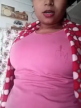 Snapshot of Hot-Pooja25 chatting on 02/04/26, 02:17 Hot-Pooja25 online show from 02/04/26, 02:17