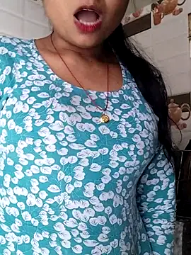 Snapshot of Hot-Pooja25 chatting on 02/09/26, 02:26 Hot-Pooja25 online show from 02/09/26, 02:26