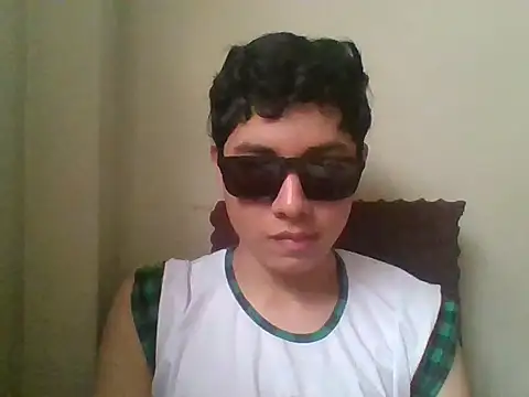 Snapshot of twinkboy593 chatting on 10/06/25, 09:12 twinkboy593 online show from 10/06/25, 09:12