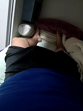 Snapshot of Enriquee147 chatting on 10/27/25, 01:37 Enriquee147 online show from 10/27/25, 01:37