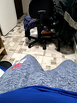 Snapshot of Enriquee147 chatting on 10/30/25, 01:01 Enriquee147 online show from 10/30/25, 01:01