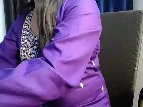 Snapshot of kannu_sexy chatting on 02/19/26, 05:09 kannu sexy online show from 02/19/26, 05:09