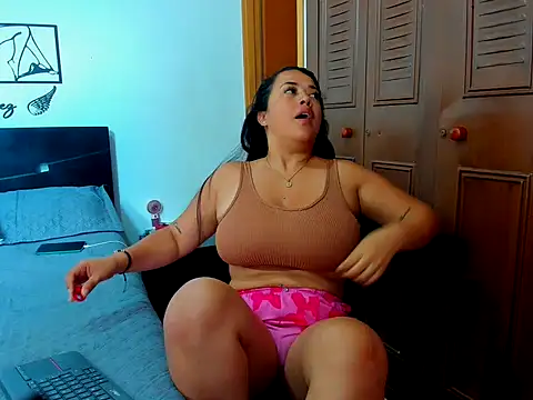 Allison 21  online show from 12/14/25, 06:56