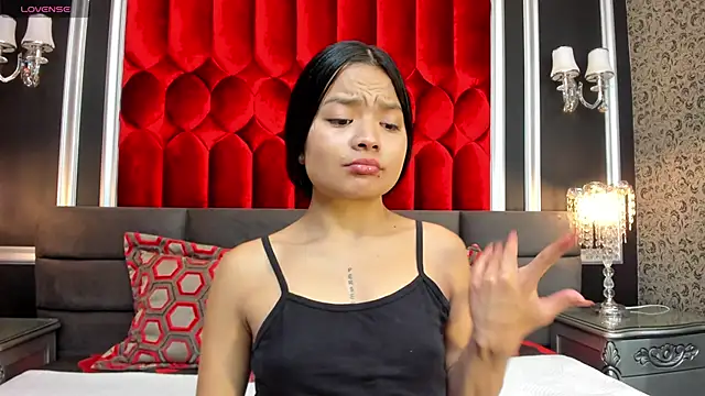 SharonBonet online show from 12/16/25, 11:15