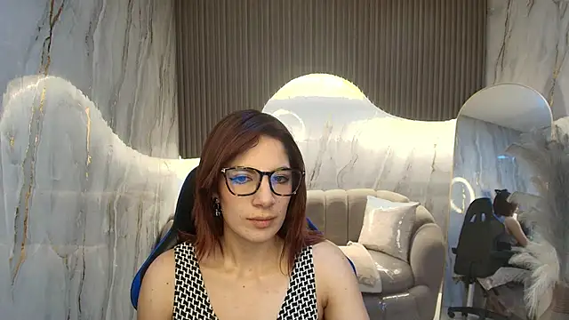 Snapshot of nadia_r_ chatting on 07/11/26, 07:38 nadia r online show from 07/11/26, 07:38