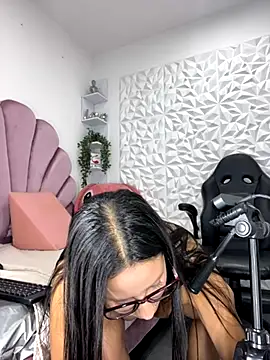 Snapshot of carlalee_e chatting on 10/10/25, 07:35 carlalee e online show from 10/10/25, 07:35