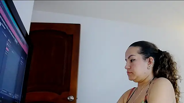 Dulce  Lovee online show from 09/24/25, 11:57