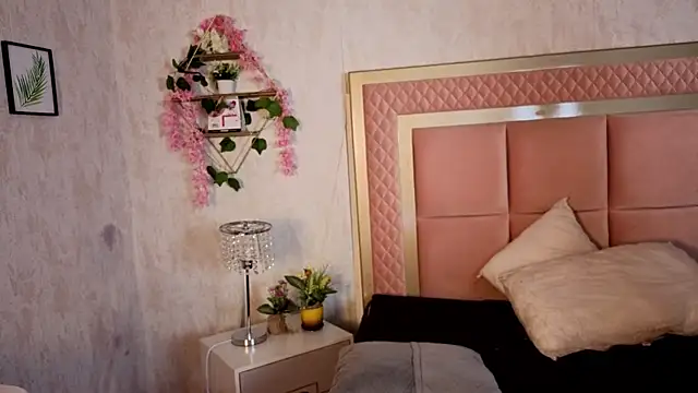 RobinBennett online show from 12/18/25, 12:11