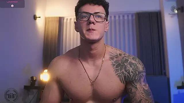 Thomas Falcon online show from 10/26/25, 12:38