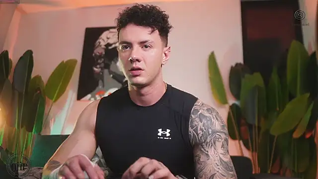 Thomas Falcon online show from 11/25/25, 11:49