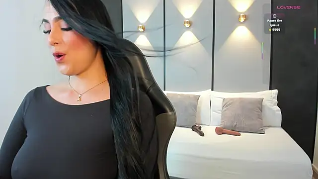 ashly moonn online show from 06/25/26, 12:31