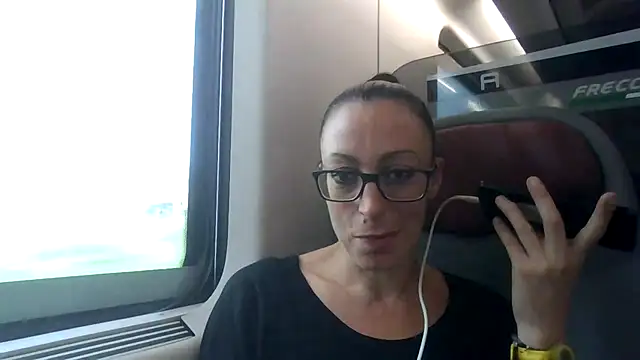 Astrid3 online show from 10/09/25, 08:34