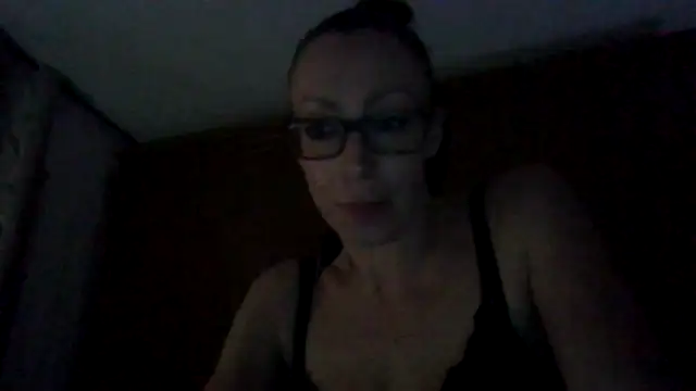 Snapshot of Astrid3 chatting on 12/22/25, 02:19 Astrid3 online show from 12/22/25, 02:19