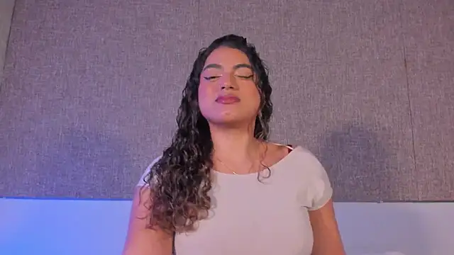 Salomeferreira  online show from 10/14/25, 04:52