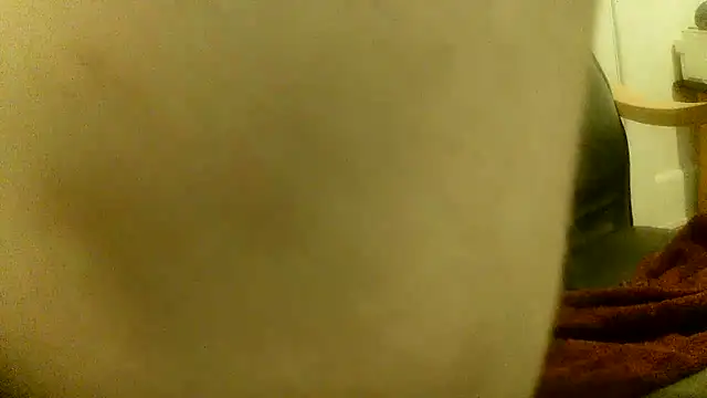 Snapshot of rzalza chatting on 10/27/25, 10:58 rzalza online show from 10/27/25, 10:58