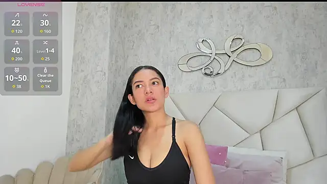 Snapshot of Skylerwhite02 chatting on 12/18/25, 07:53 Skylerwhite02 online show from 12/18/25, 07:53