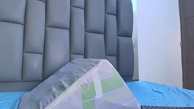 kissme luna online show from 01/10/26, 07:04