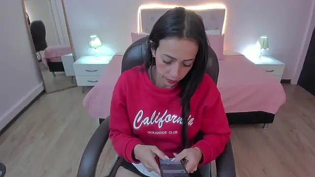 Mariam Lopez   online show from 02/27/26, 03:39