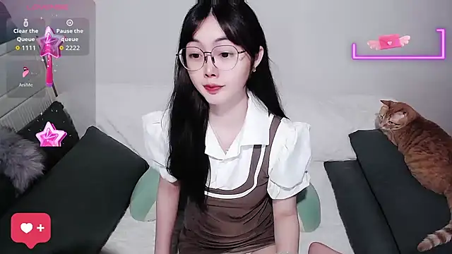 baby-yaya20 online show from 06/15/26, 11:12