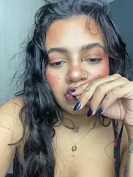 Snapshot of ObeyVal chatting on 12/04/25, 03:49 ObeyVal online show from 12/04/25, 03:49