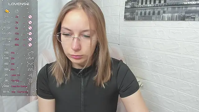 Snapshot of dina_sunshine chatting on 02/28/26, 12:55 dina sunshine online show from 02/28/26, 12:55