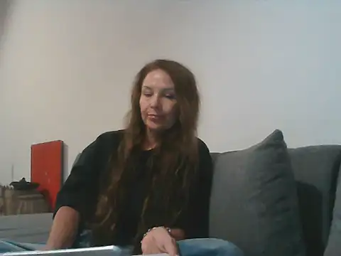 Avelinii online show from 06/10/26, 05:23