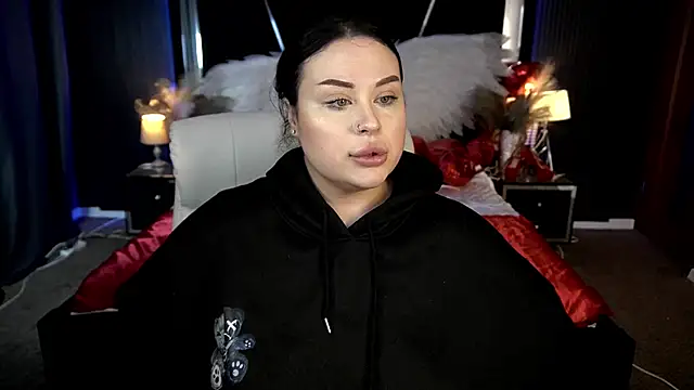 Snapshot of SerahMirabeli chatting on 02/04/26, 08:25 SerahMirabeli online show from 02/04/26, 08:25