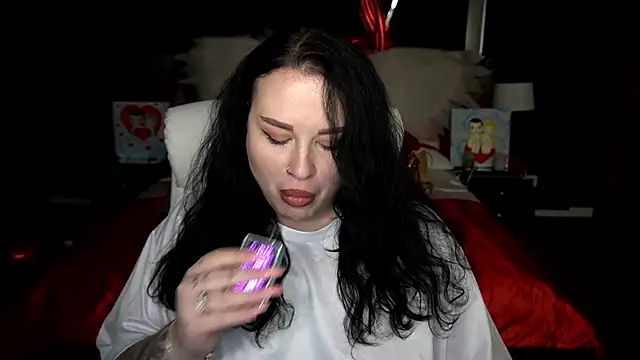 Snapshot of SerahMirabeli chatting on 02/15/26, 08:16 SerahMirabeli online show from 02/15/26, 08:16