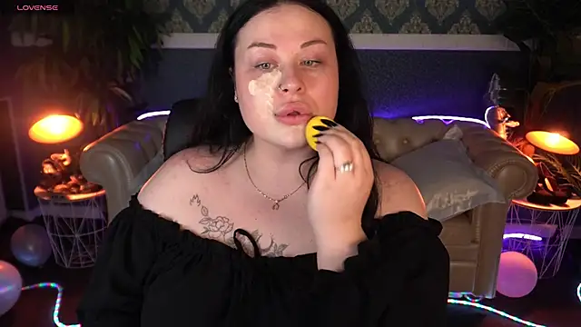 Snapshot of SerahMirabeli chatting on 03/04/26, 08:04 SerahMirabeli online show from 03/04/26, 08:04