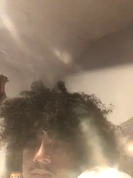 Snapshot of Cartyiii chatting on 09/14/25, 12:43 Cartyiii online show from 09/14/25, 12:43