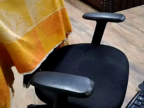 Snapshot of ZoroArcher chatting on 09/26/25, 05:50 ZoroArcher online show from 09/26/25, 05:50