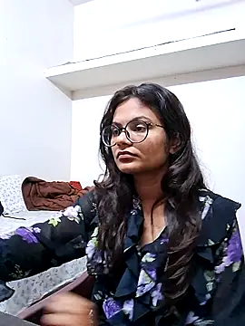 Snapshot of horny_haze chatting on 10/31/25, 08:32 horny haze online show from 10/31/25, 08:32