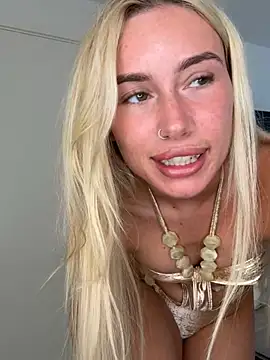 SexySaraxxoo online show from 06/03/26, 11:24
