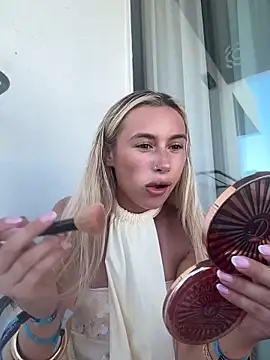 SexySaraxxoo online show from 06/12/26, 04:39