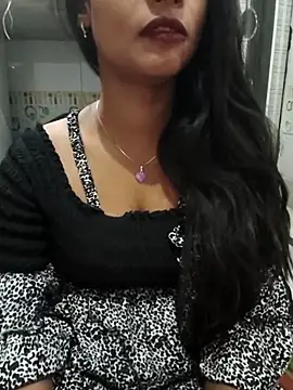 Itz Mayra  online show from 11/20/25, 05:45