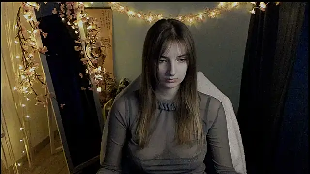 Snapshot of NeyliDream chatting on 03/06/26, 01:18 NeyliDream online show from 03/06/26, 01:18