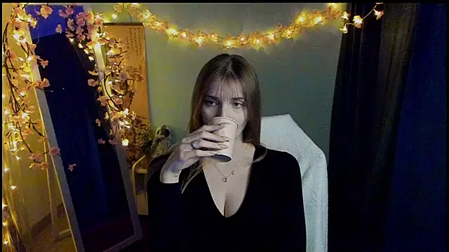 Snapshot of NeyliDream chatting on 03/07/26, 01:52 NeyliDream online show from 03/07/26, 01:52