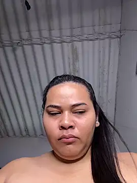 Snapshot of Yasmine__Hayat chatting on 02/13/26, 12:34 Yasmine Hayat online show from 02/13/26, 12:34