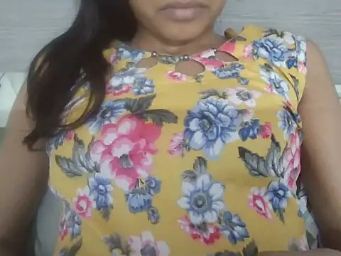 Snapshot of harleen-cam chatting on 09/26/25, 11:14 harleen-cam online show from 09/26/25, 11:14