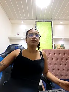 susan mooree online show from 11/07/25, 07:03