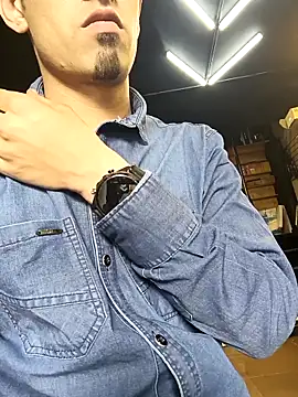 Snapshot of OratedSegway chatting on 03/26/26, 04:12 OratedSegway online show from 03/26/26, 04:12