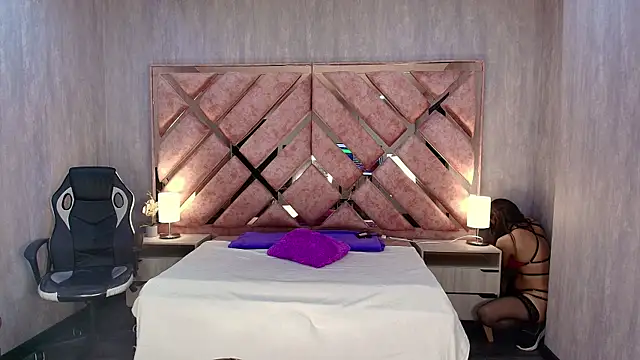 ANABELL BROWN online show from 11/11/25, 07:36