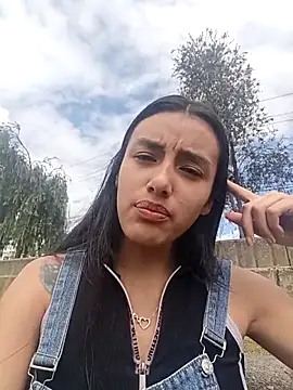 Snapshot of sweetdubros2 chatting on 09/24/25, 07:17 sweetdubros2 online show from 09/24/25, 07:17