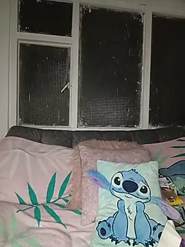 Snapshot of sweetdubros2 chatting on 10/17/25, 05:21 sweetdubros2 online show from 10/17/25, 05:21