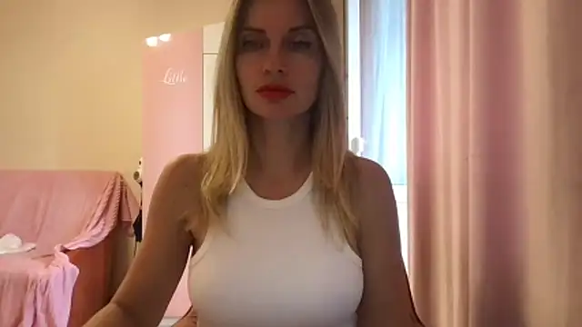 Snapshot of KarelliaStar chatting on 05/09/26, 03:06 KarelliaStar online show from 05/09/26, 03:06