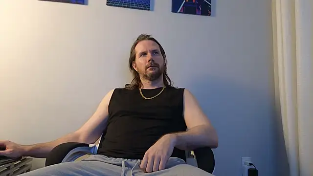 Snapshot of AlbinoAdonis chatting on 03/24/26, 02:05 AlbinoAdonis online show from 03/24/26, 02:05