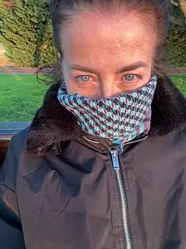 Snapshot of sekstilyon chatting on 12/17/25, 02:12 sekstilyon online show from 12/17/25, 02:12