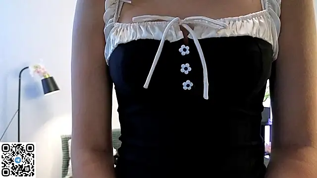 Snapshot of sunsh11ne chatting on 09/21/25, 09:22 sunsh11ne online show from 09/21/25, 09:22