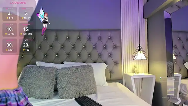 Snapshot of LunaBloomn chatting on 11/05/25, 05:02 LunaBloomn online show from 11/05/25, 05:02